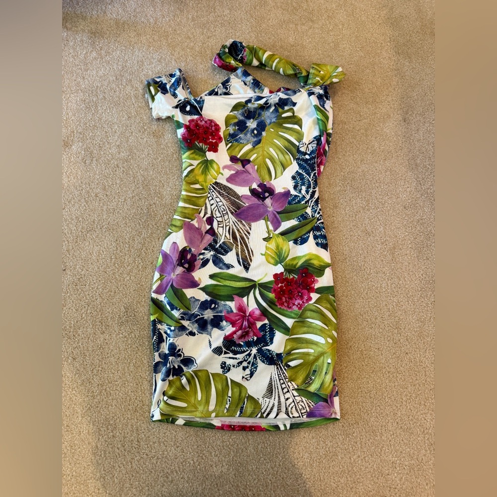 Guess Hawaiian Dress (Size XS) NWT - Picture 2 of 2